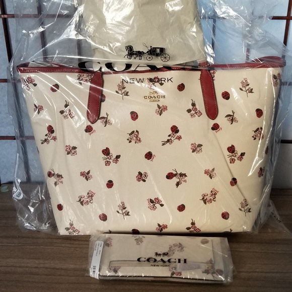 Coach Ladybug Floral Tote and Wallet Set New - Picture 3 of 5